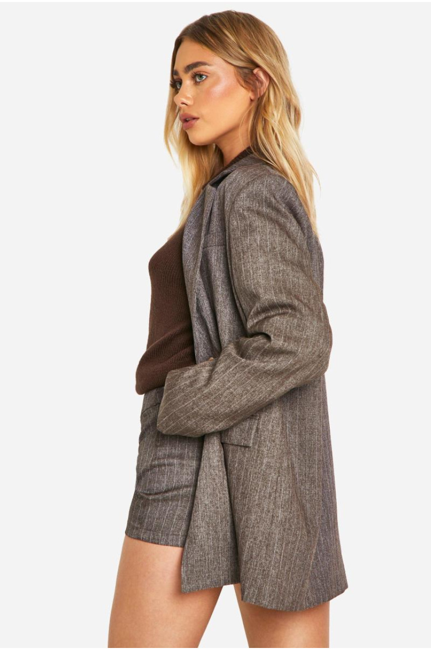 Двобортний піджак преміум-класу в тонку смужку