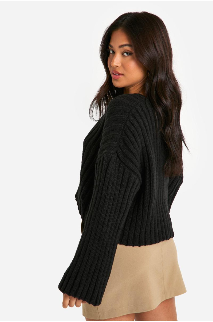 Укорочений трикотажний джемпер з V-подібним вирізом у рубчики