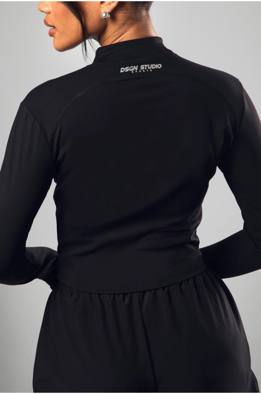 Dsgn Studio з вигнутим подолом і напівзастібкою