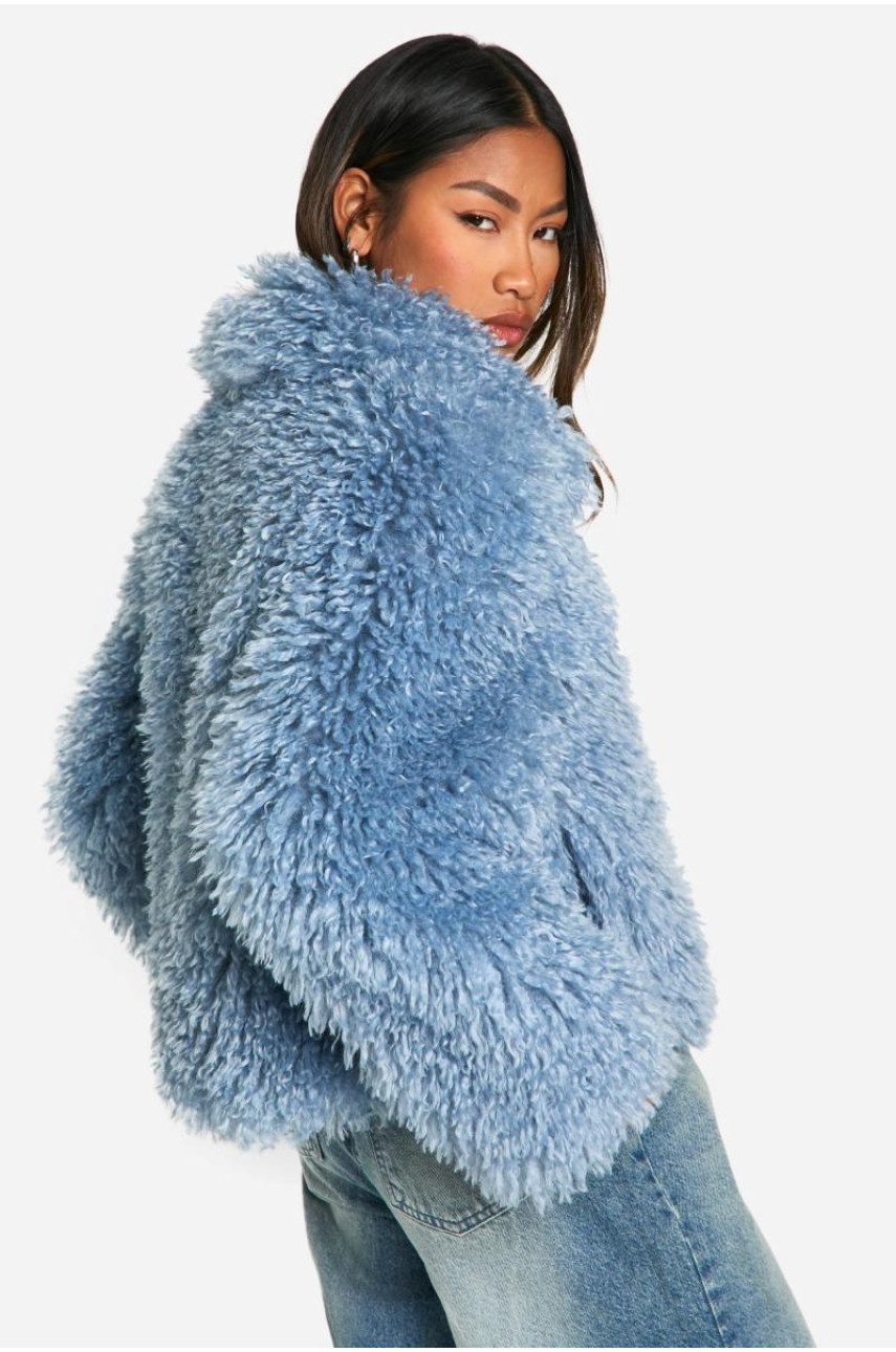 Кошлата шуба зі штучного хутра