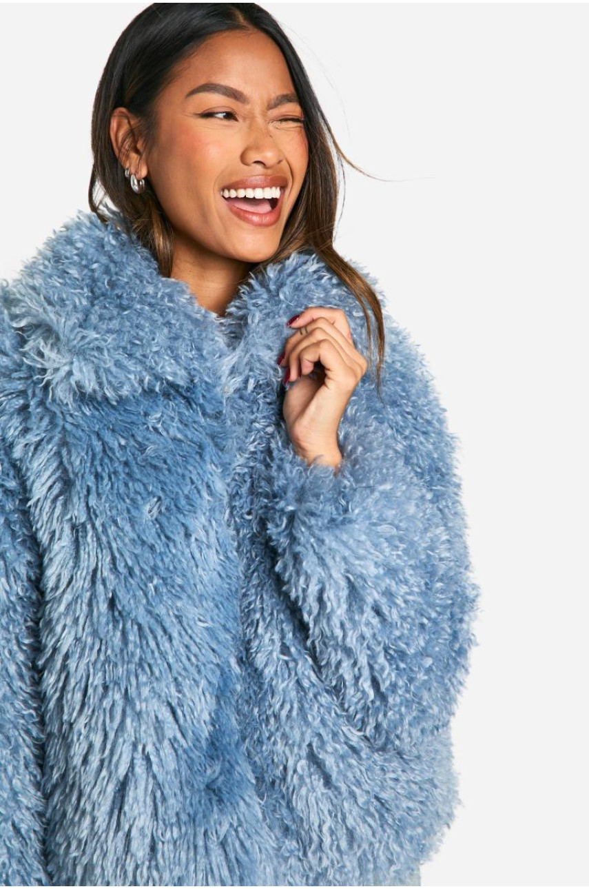 Кошлата шуба зі штучного хутра