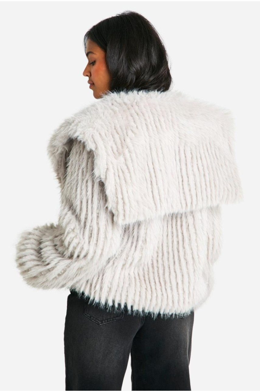 Висока куртка з коміром зі штучного хутра