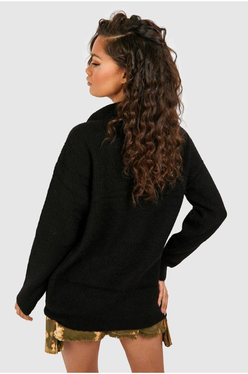 М'який трикотажний джемпер у формі воронки