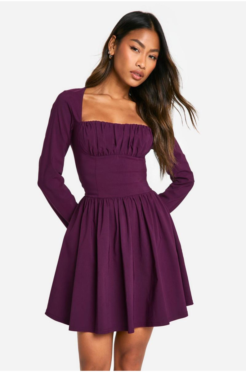 Плаття з бенгальським корсетом і довгим рукавом