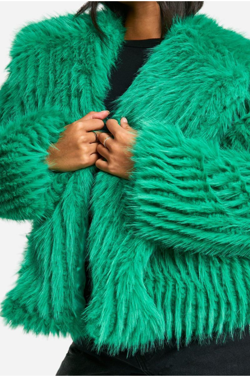 Висока куртка з коміром зі штучного хутра