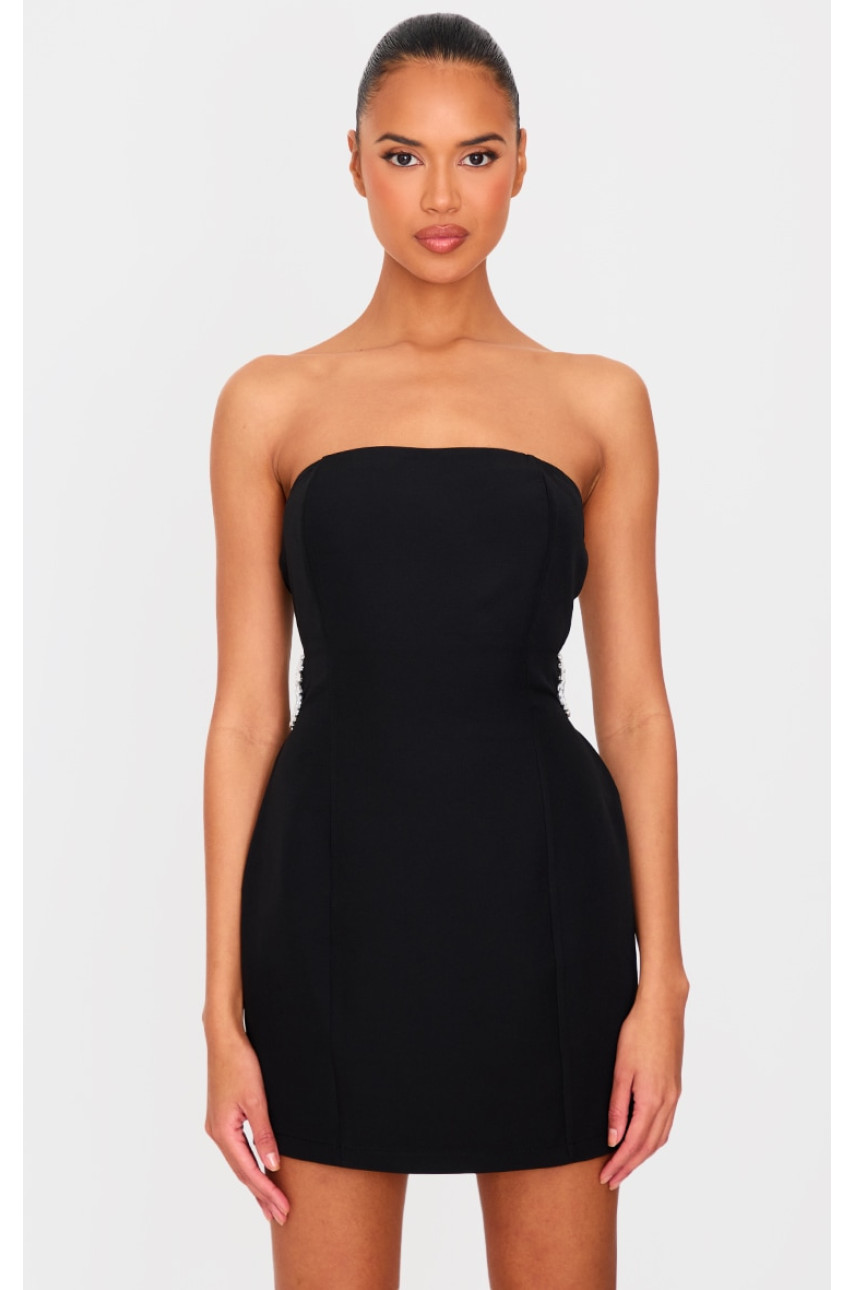 Чорна міні-сукня з плетеними діамантами з боків