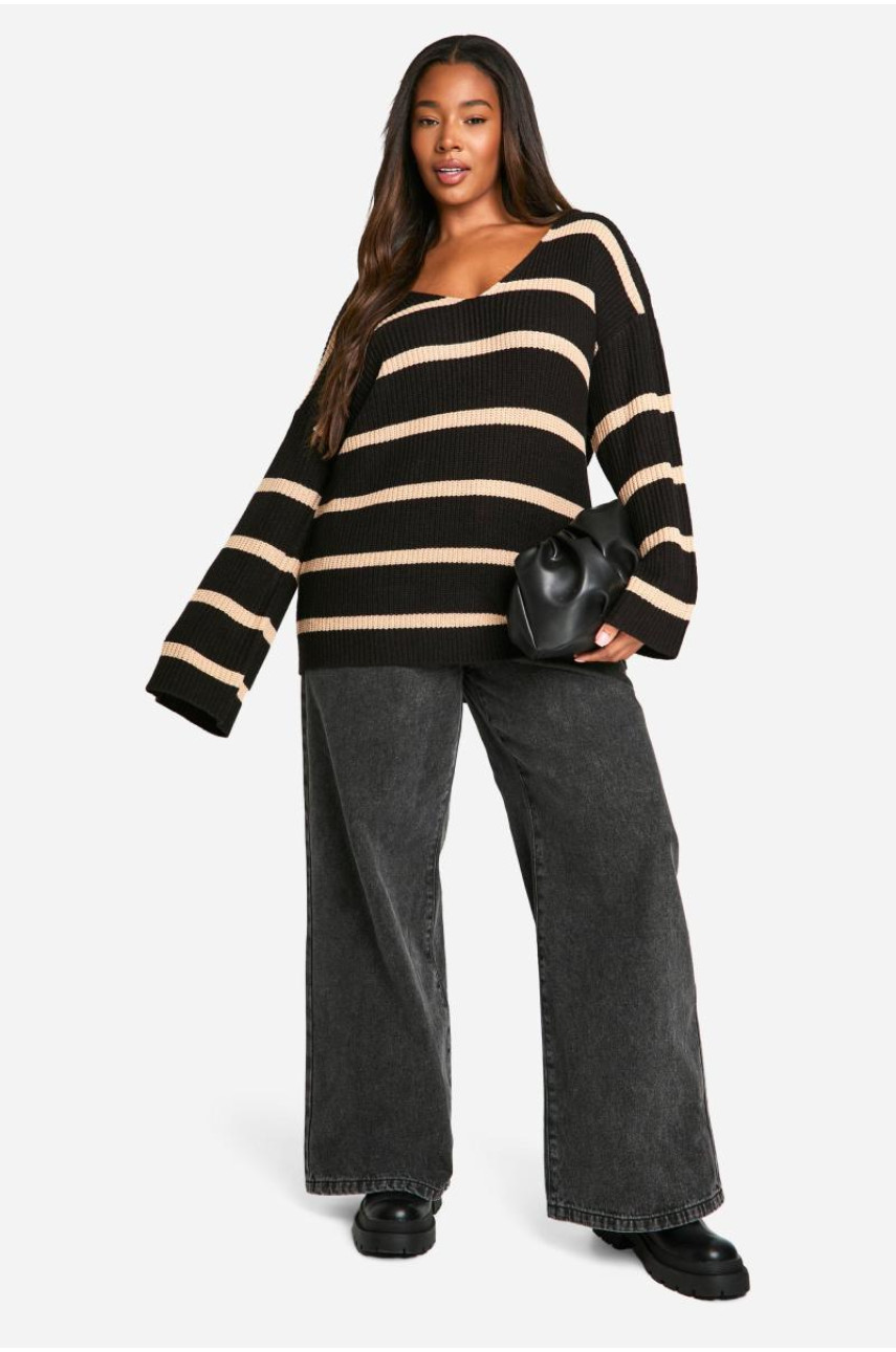 Плюс великий джемпер у смужку з V-подібним вирізом