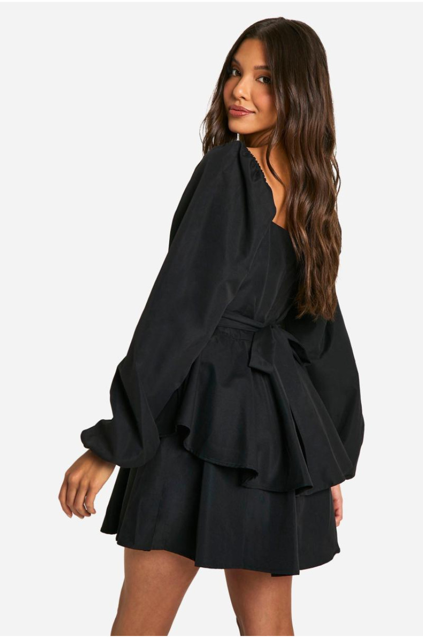 Багаторівневе плаття із зав'язкою на спині