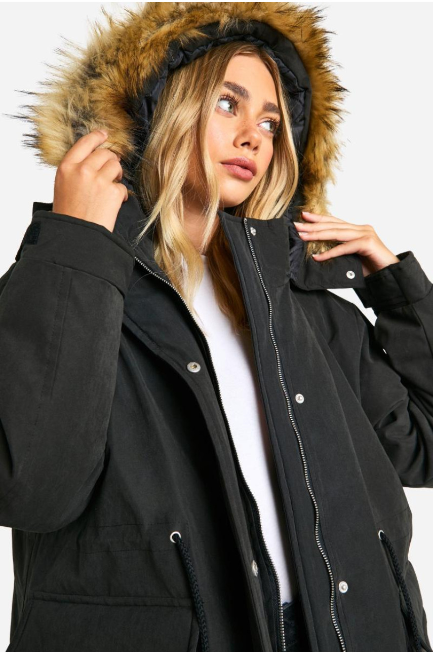Парка з капюшоном і кишенями