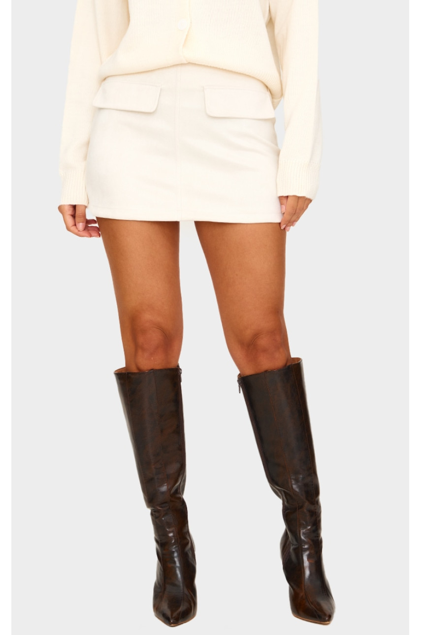 Міні-спідниця з кишеньками з кишені і штучної замші кольору екрю
