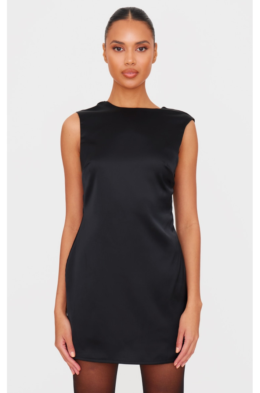 Чорна атласна міні-сукня з глибоким бантом і бантом