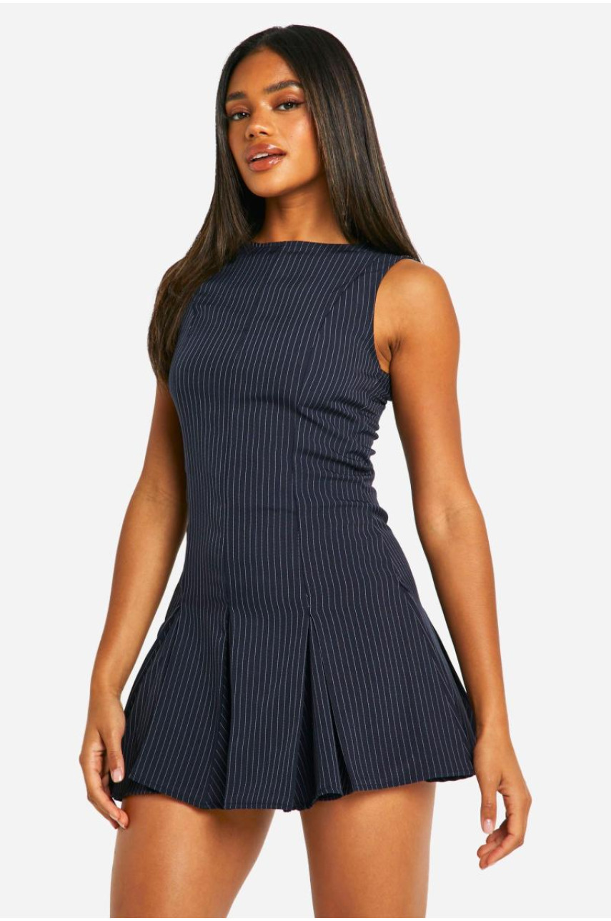 Міні-сукня зі складками в тонку смужку