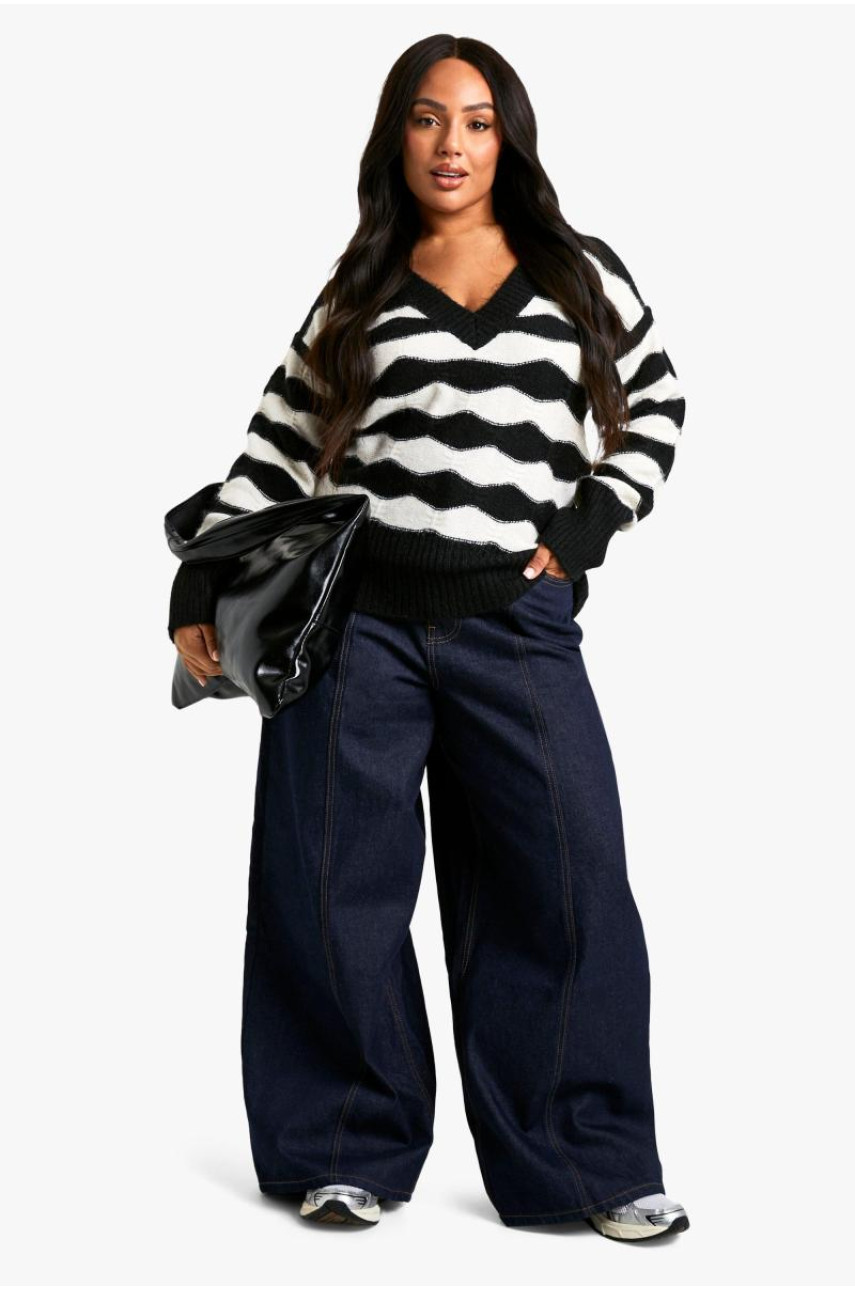 Великий трикотажний джемпер у смужку з V-подібним вирізом