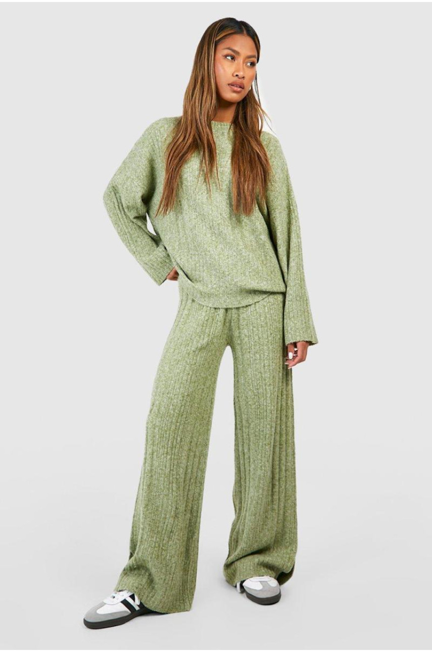 М'який джемпер з широкими рукавами в рубчик