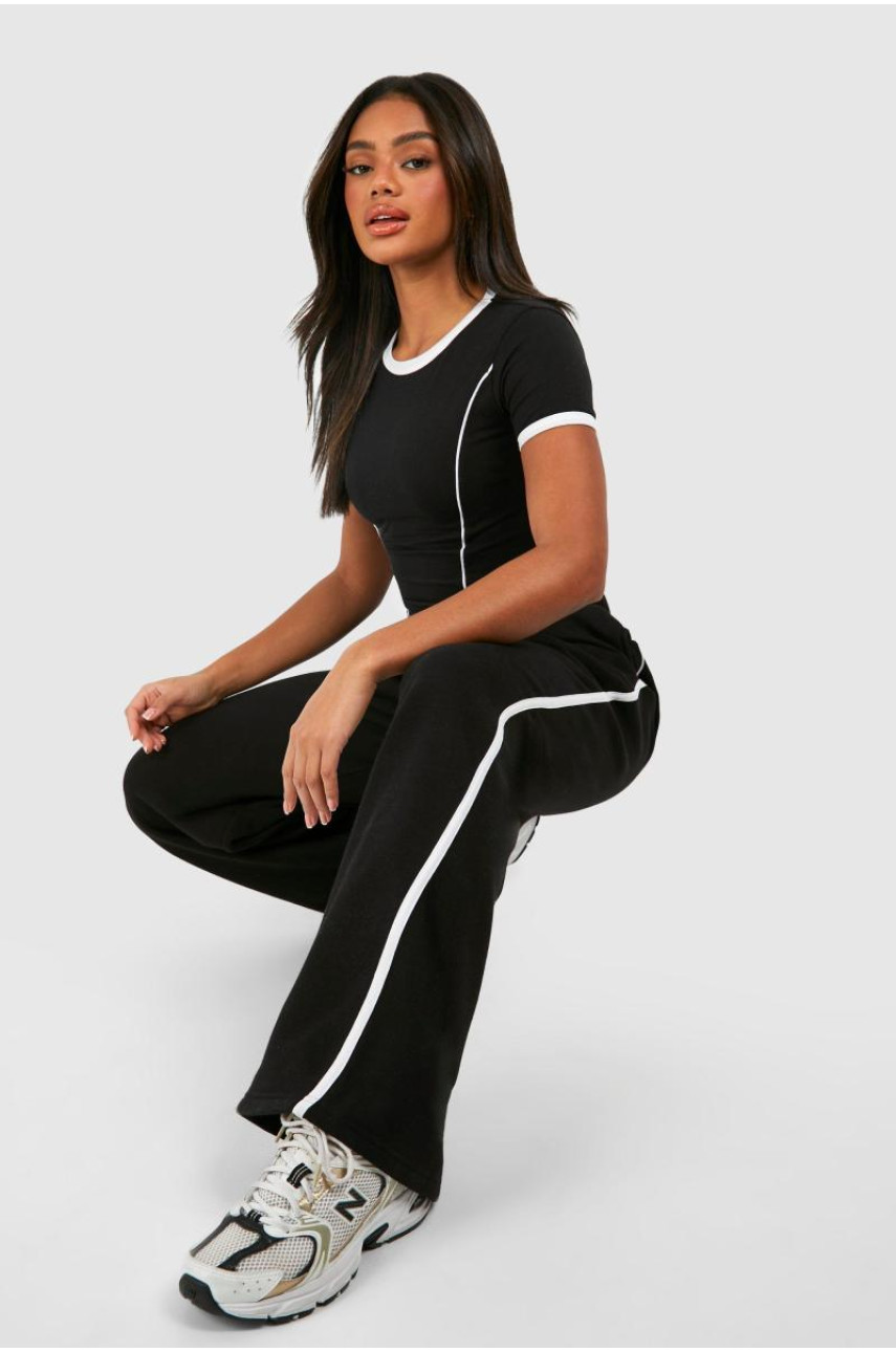 Футболка з окантовкою та спортивний комплект із прямими штанинами
