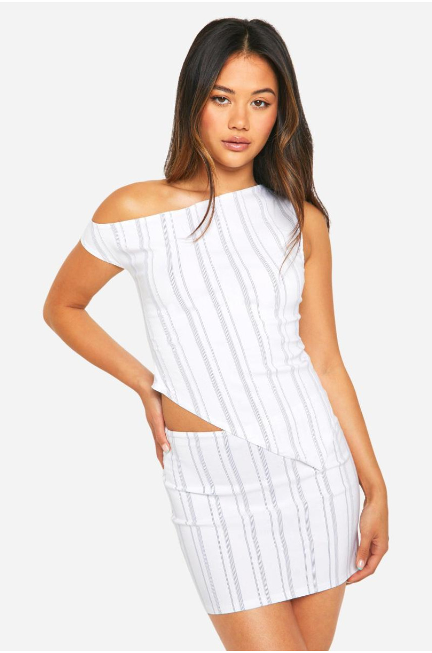 Асиметричний топ з бенгальською смугою на одне плече