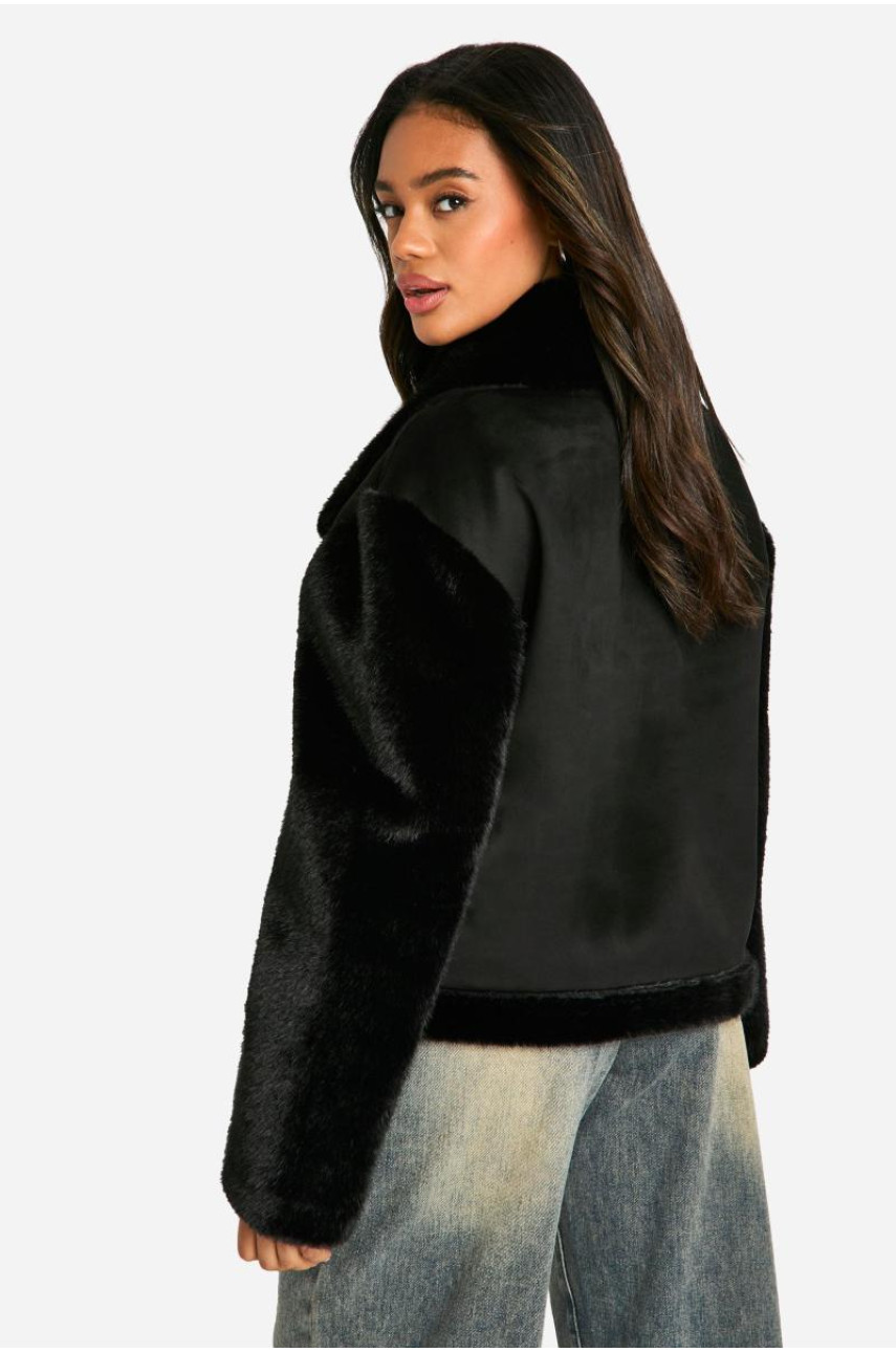 Коротка куртка зі штучного хутра