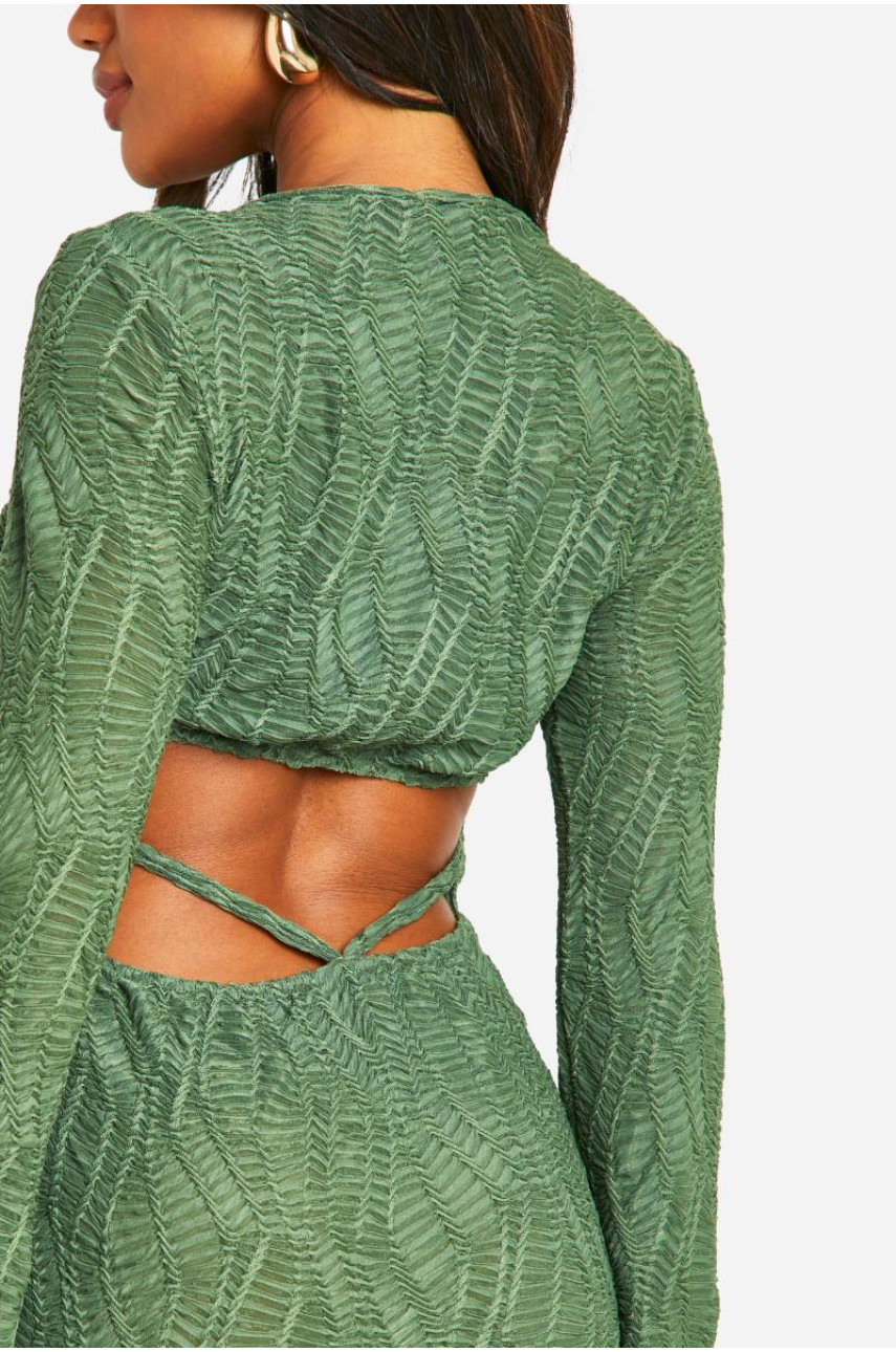 Текстурована міні-сукня з розкльошеними рукавами