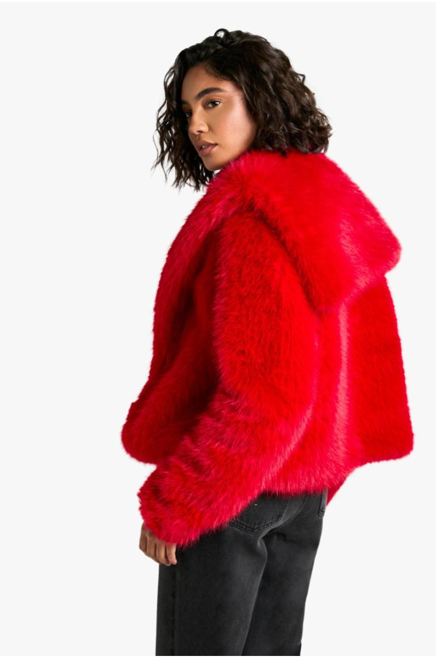 Куртка зі штучного хутра з високим коміром