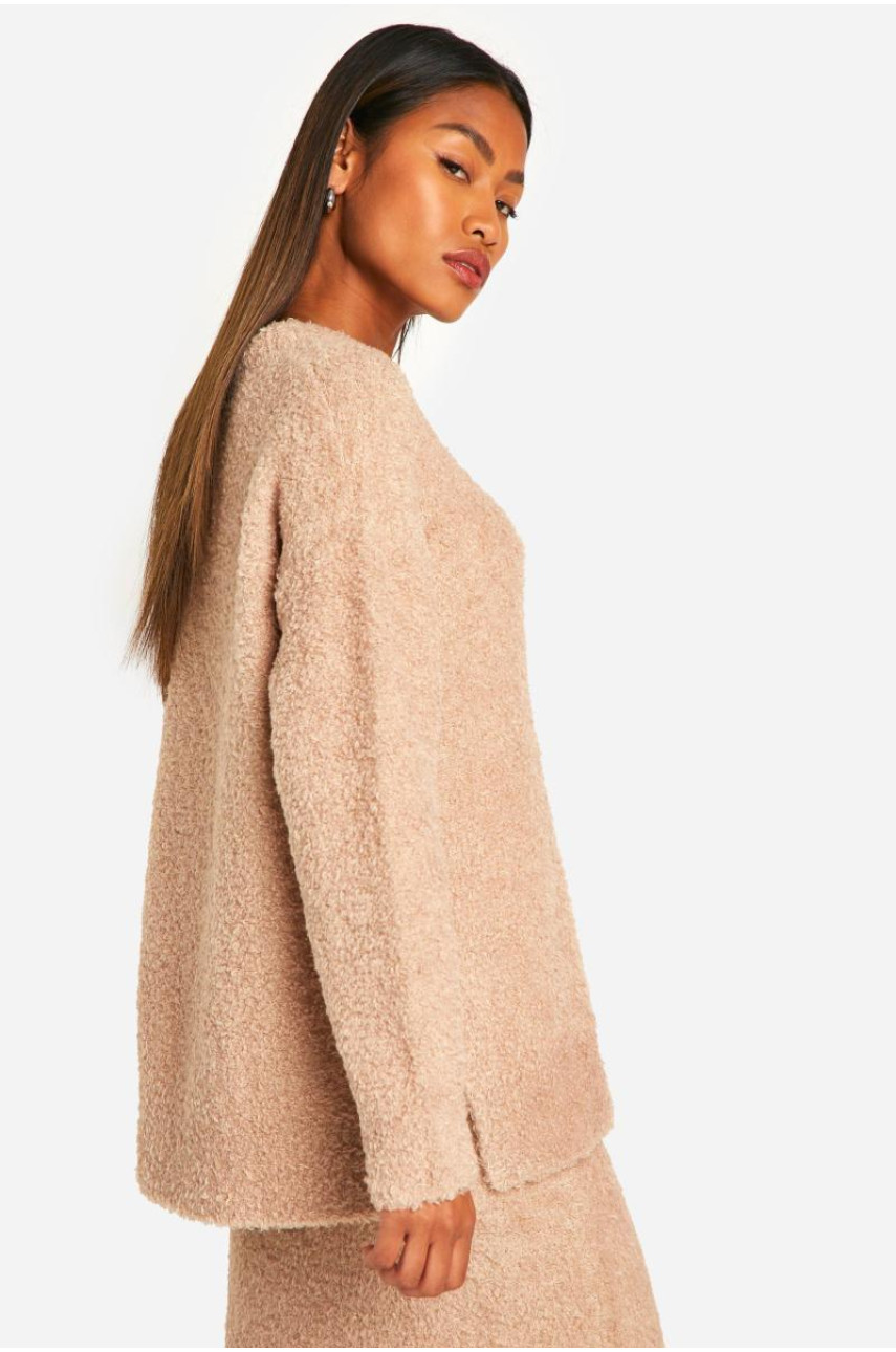 М'який трикотажний джемпер з круглим вирізом із завищеним розміром