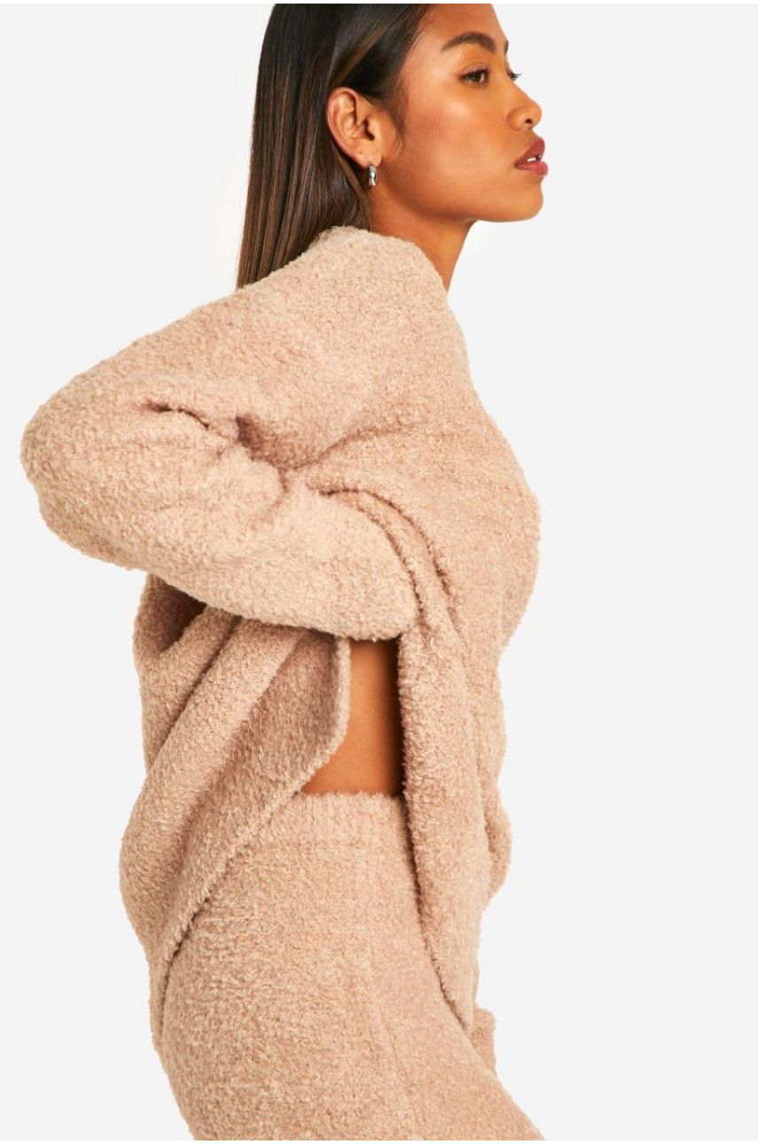 М'який трикотажний джемпер з круглим вирізом із завищеним розміром