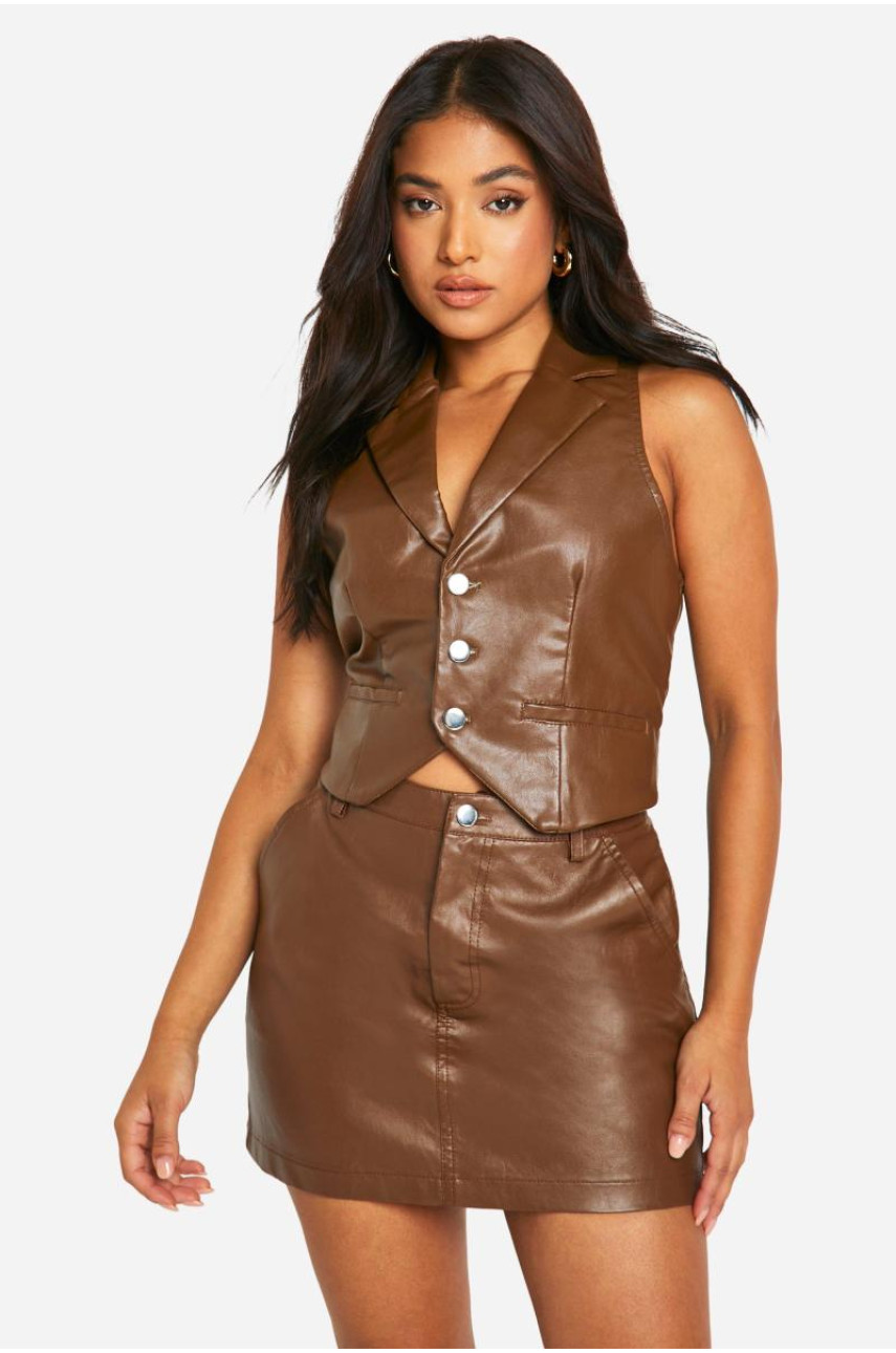 Маленька міні-спідниця зі штучної шкіри