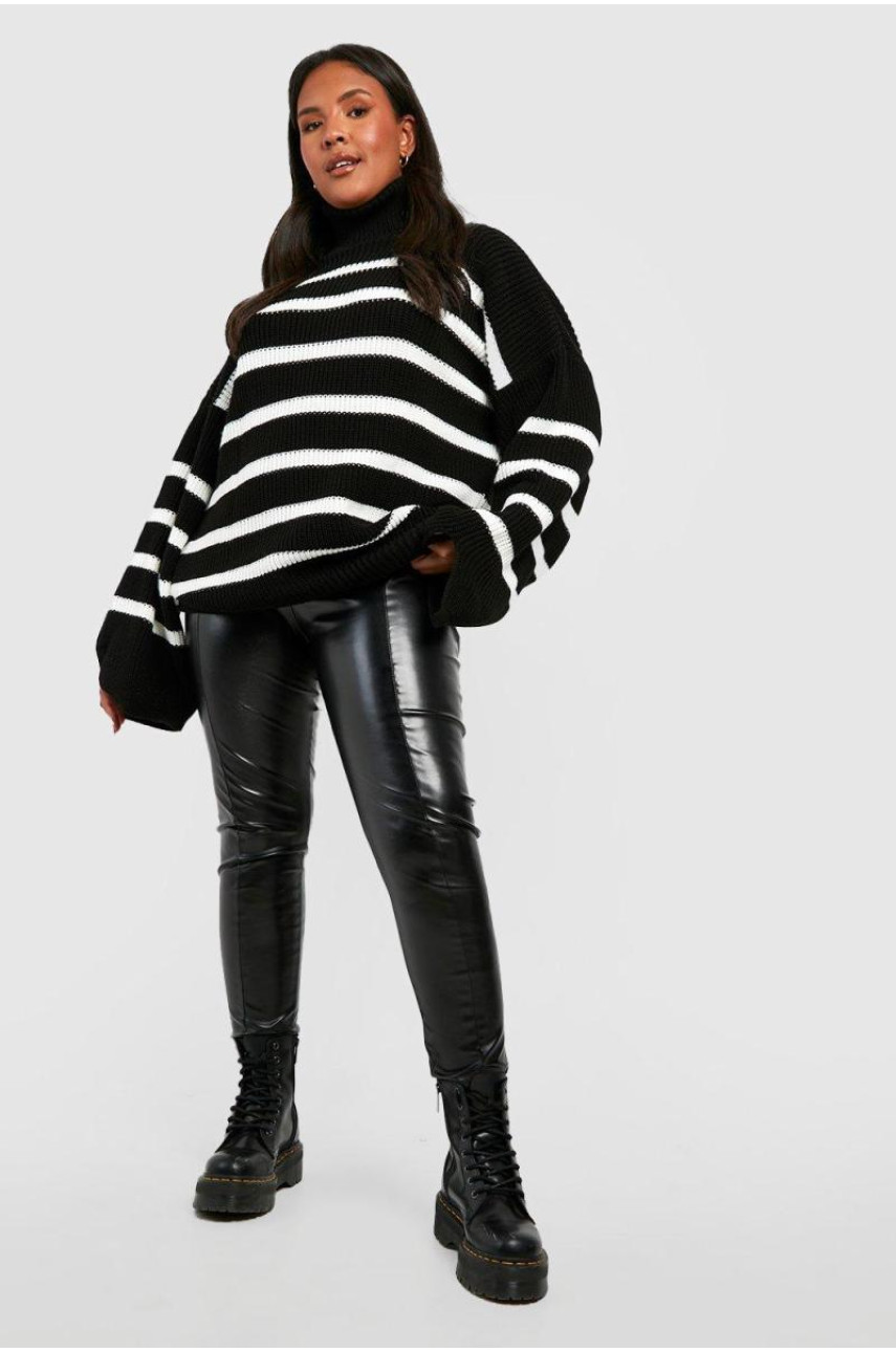 Плюс трикотажний джемпер у смужку