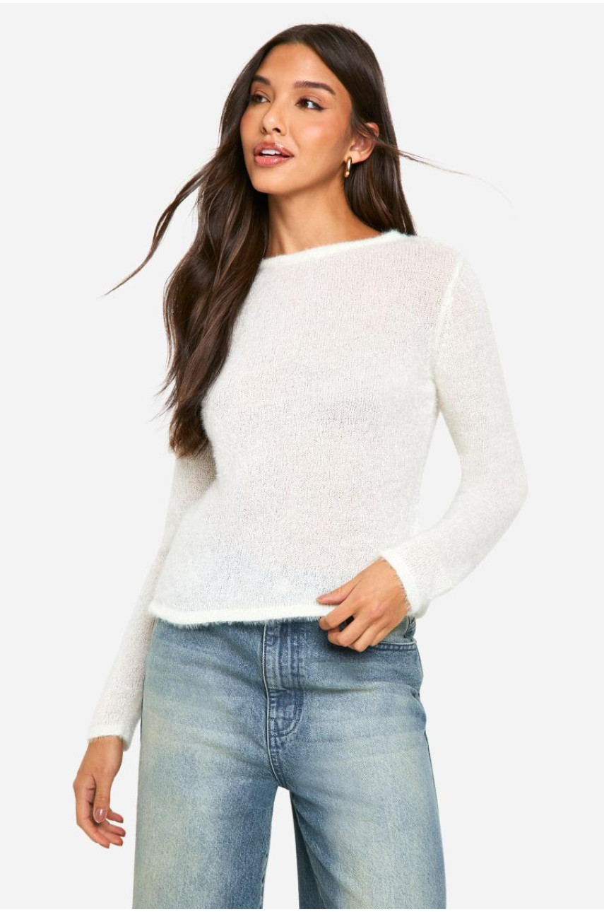 Пухнастий в'язаний джемпер