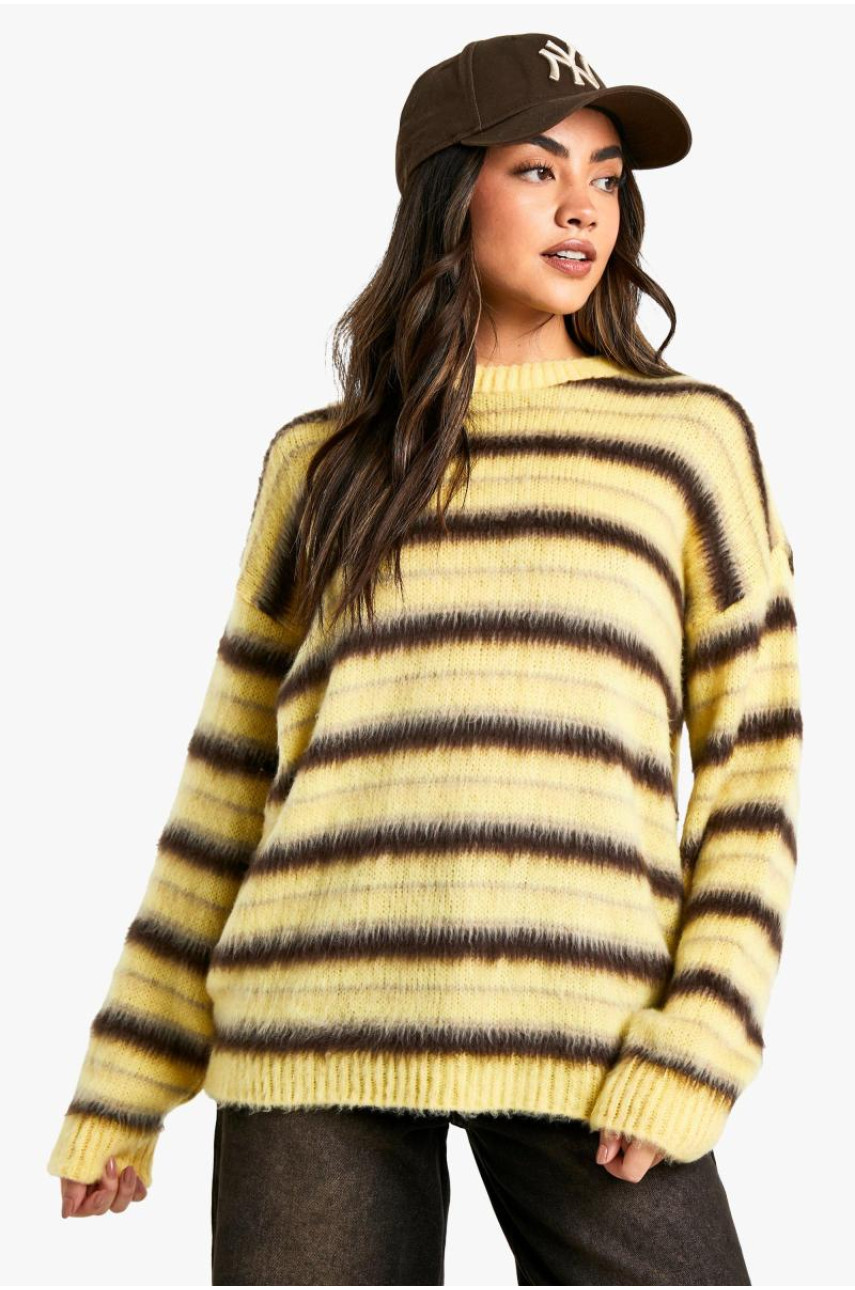 Надм’який трикотажний джемпер у потрійну смужку великого розміру