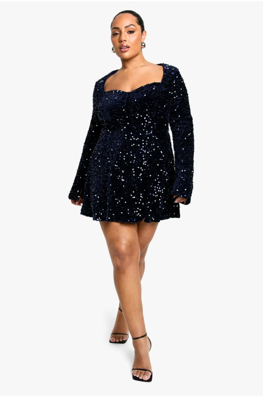 Плюс оксамитове плаття з паєтками